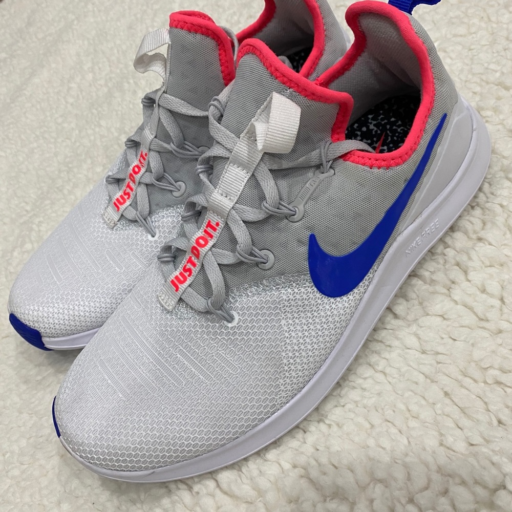 Nike Free TR 8
